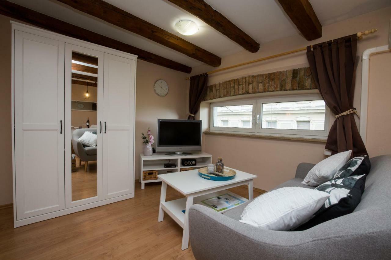 PUY Studio Apartments Malu מראה חיצוני תמונה